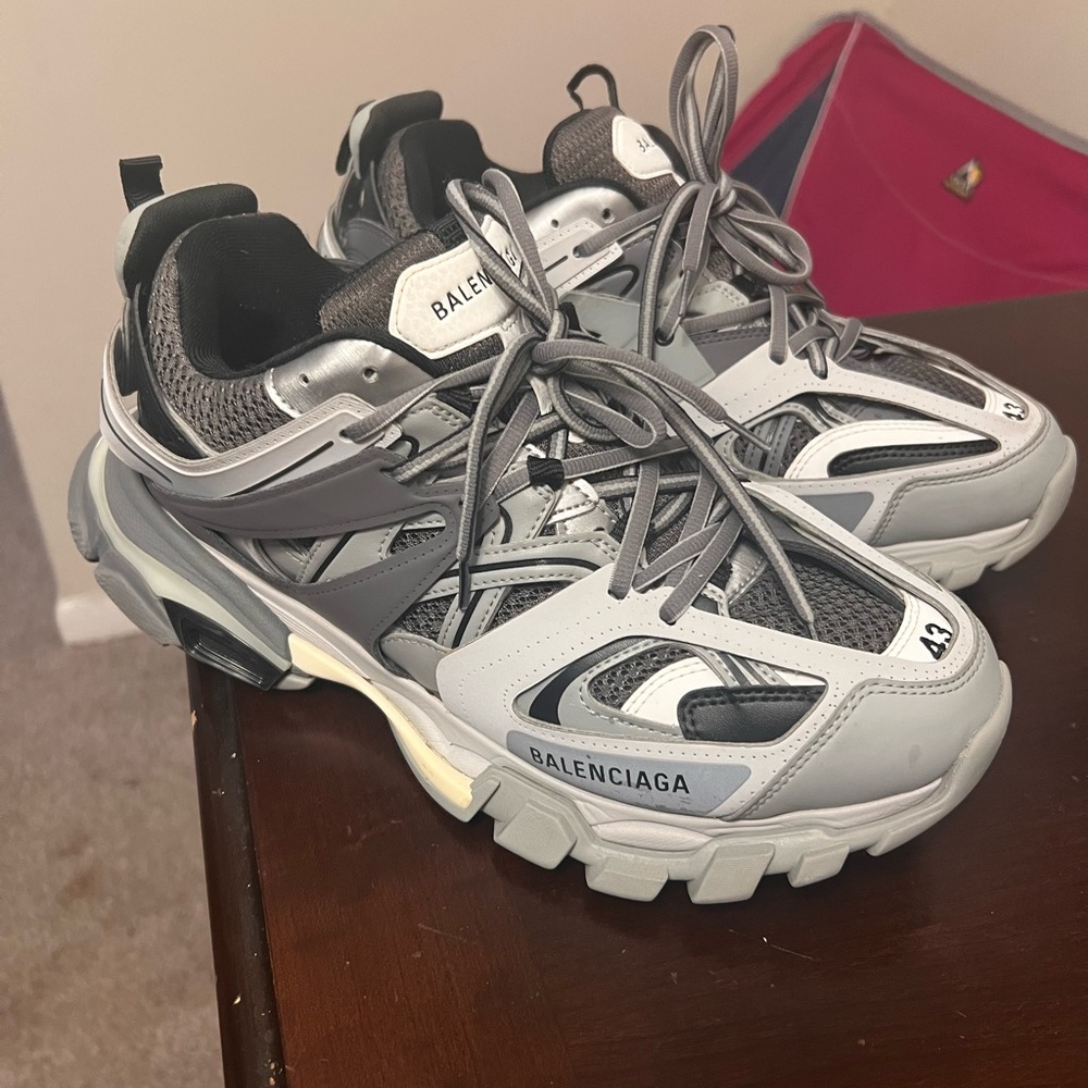 Balenciaga track size 10